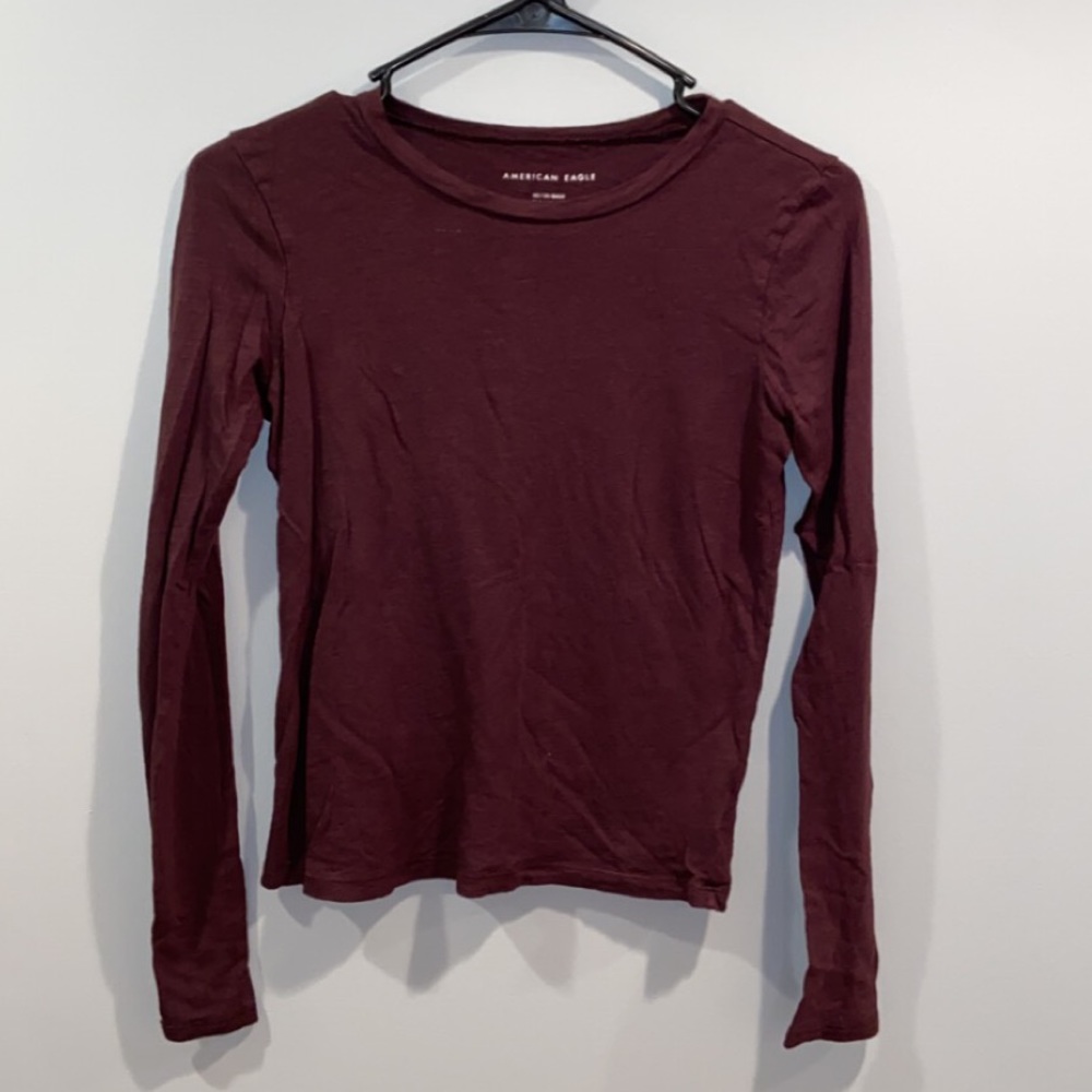 Great used condition burgundy tee